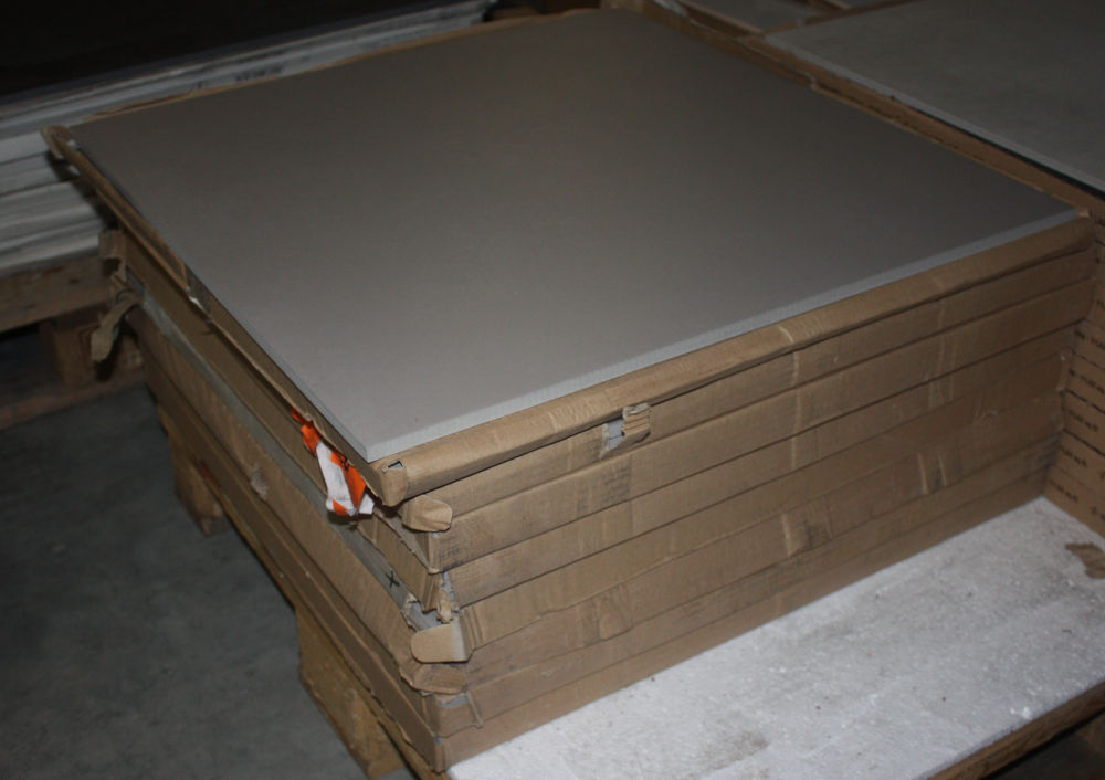 3030-44 restpartij keramiek vloertegels mat grijs 60x60 cm bij Tegelstudio Zeeland in Vlissingen