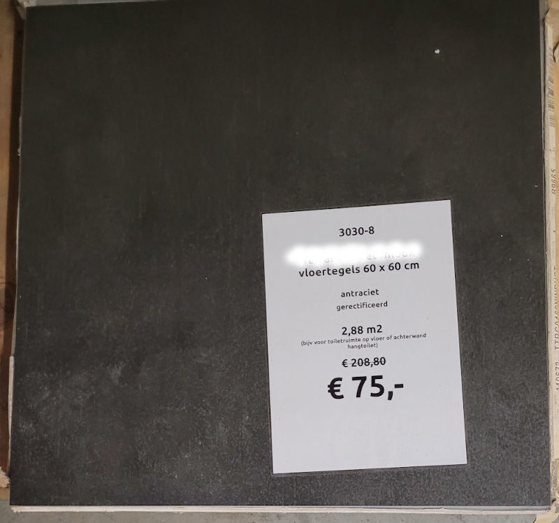 3030-8 restpartij zwarte vloertegels 60x60 cm bij Tegelstudio Zeeland in Vlissingen