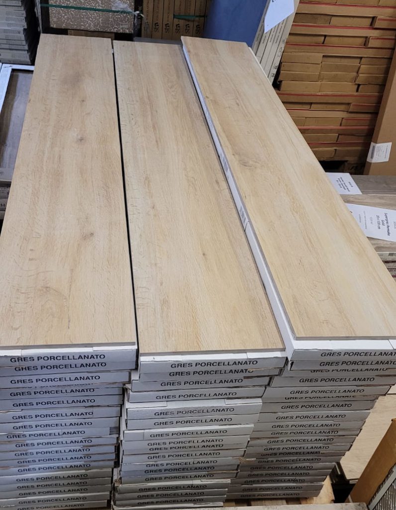 3030-102 restpartij Marazzi houtlook vloertegels 25x150 cm bij Tegelstudio Zeeland in Vlissingen