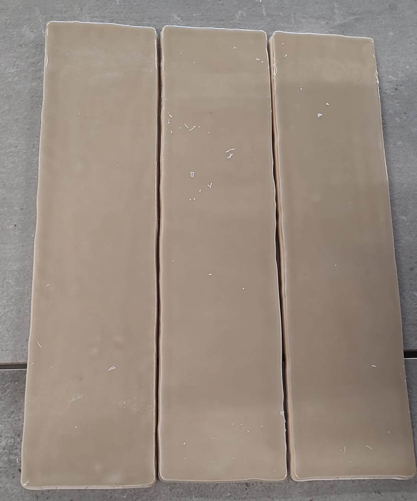 Restpartij taupe wandtegels, 7,5x30 cm bij Tegelstudio Zeeland in Vlissingen