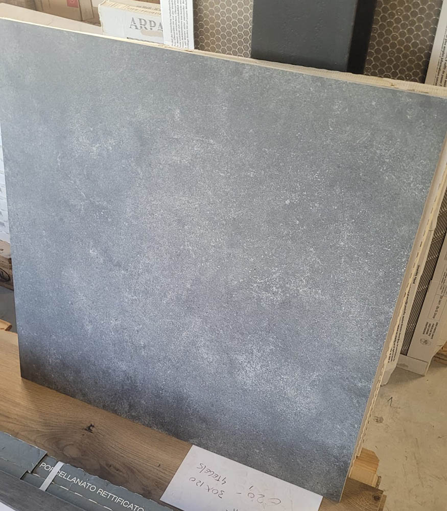 Restpartij Pastorelli Sentimento Antracite 80x80 cm bij Tegelstudio Zeeland in Vlissingen