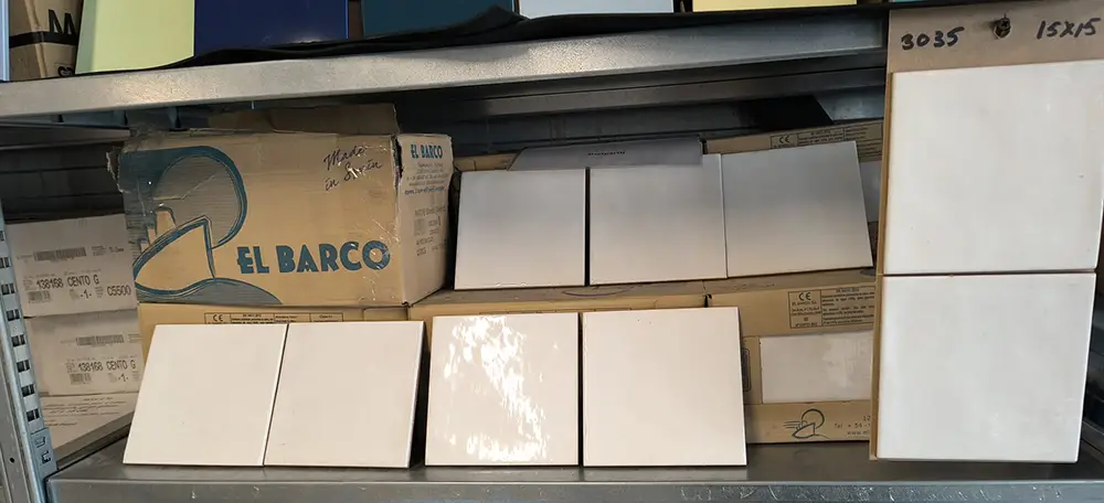 Restpartij El Barco Patine Blanco 15x15 handvormlook wandtegels bij Tegelstudio Zeeland in Vlissingen